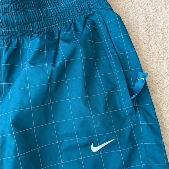 Nike Teal Grid Joggers - Picture 4 of 5